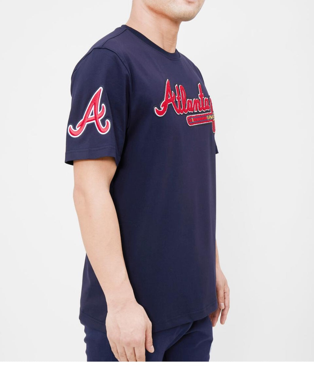 Pro Standard 2 Piece Atlanta Braves Short Set