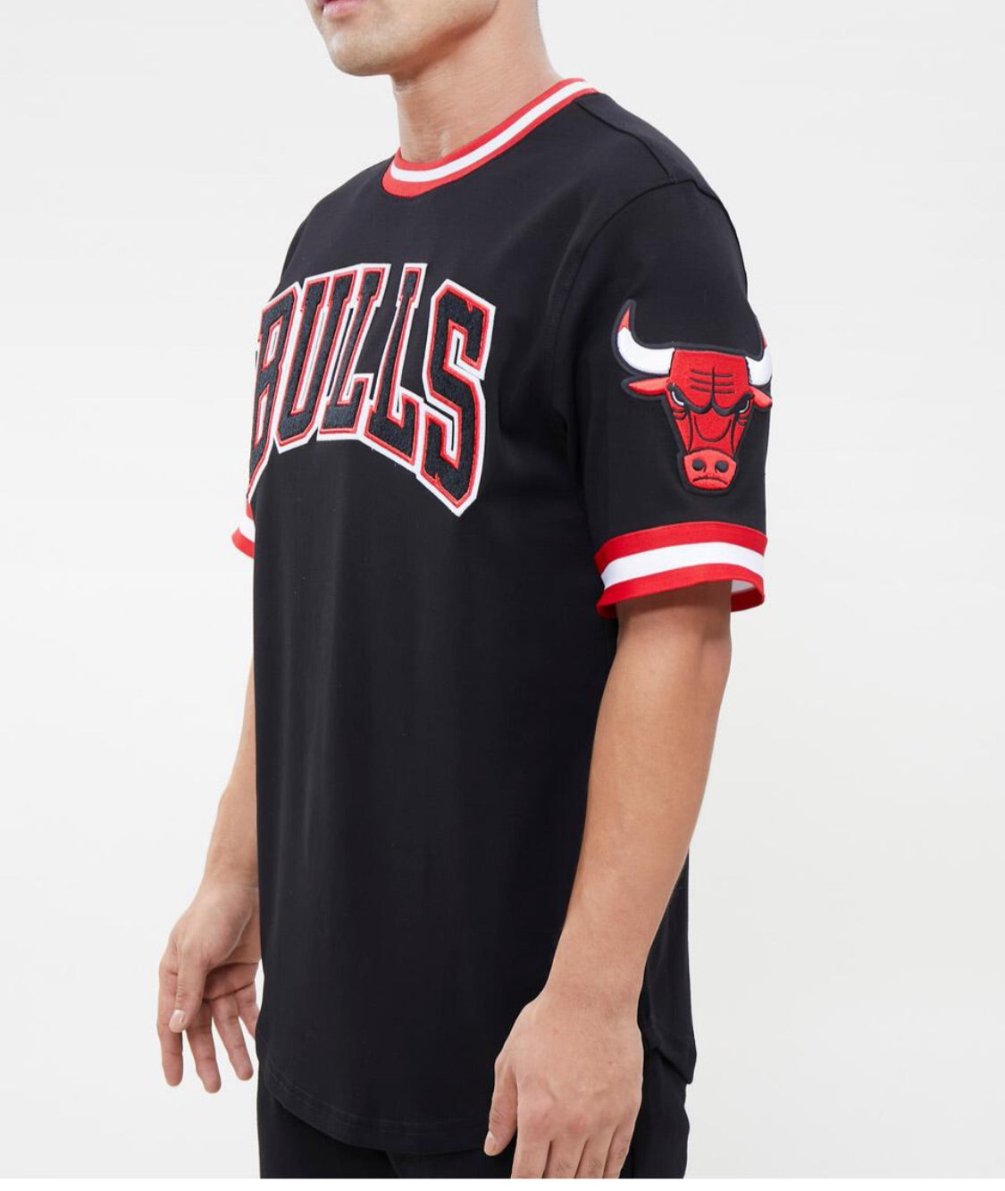 Pro Standard Men’s Chicago Bulls Jersey Tee Shirt