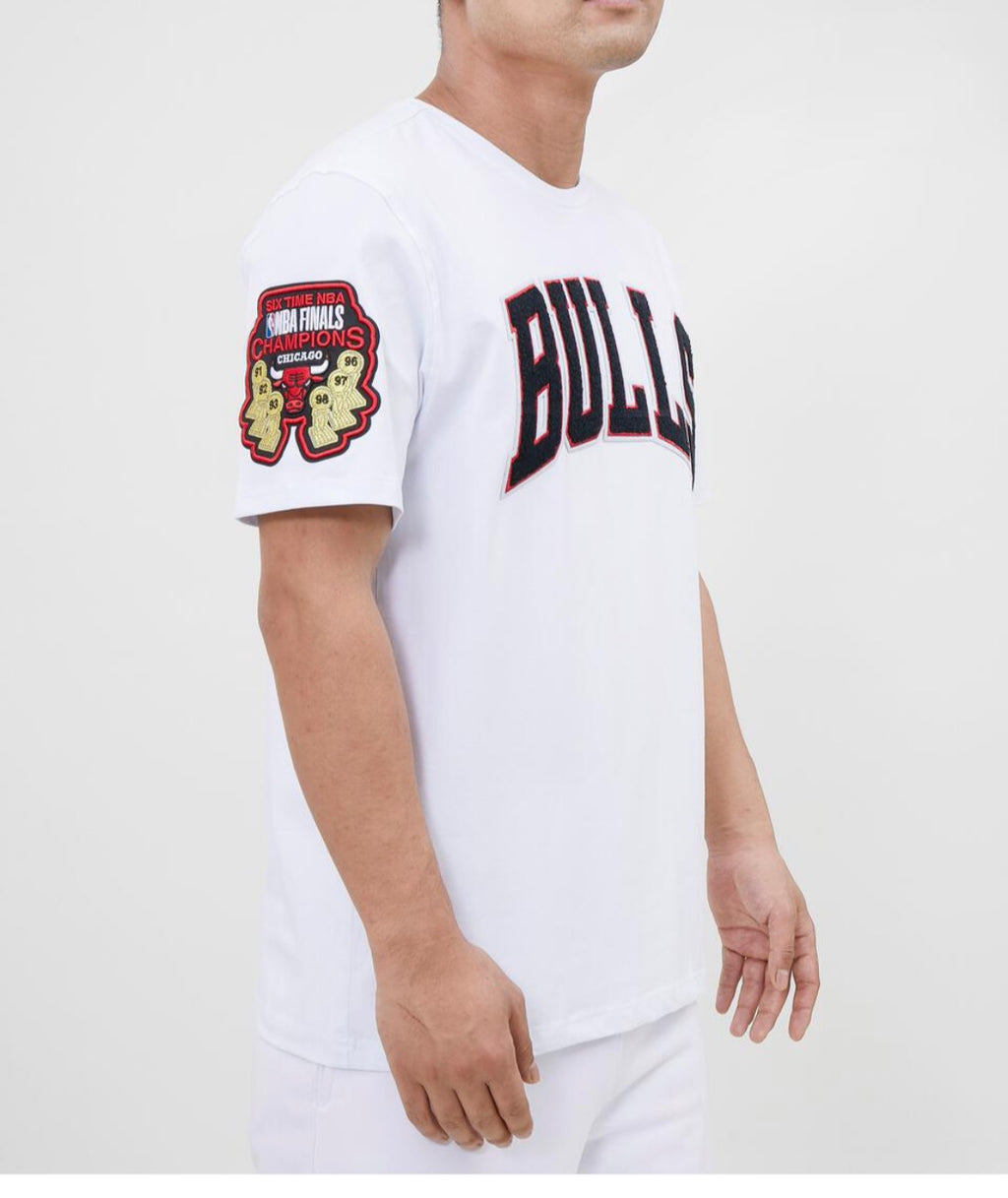 Pro Standard 2 Piece White Chicago Bulls Short Set