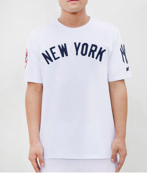 Pro Standard 2 Piece White NY Yankees Short Set