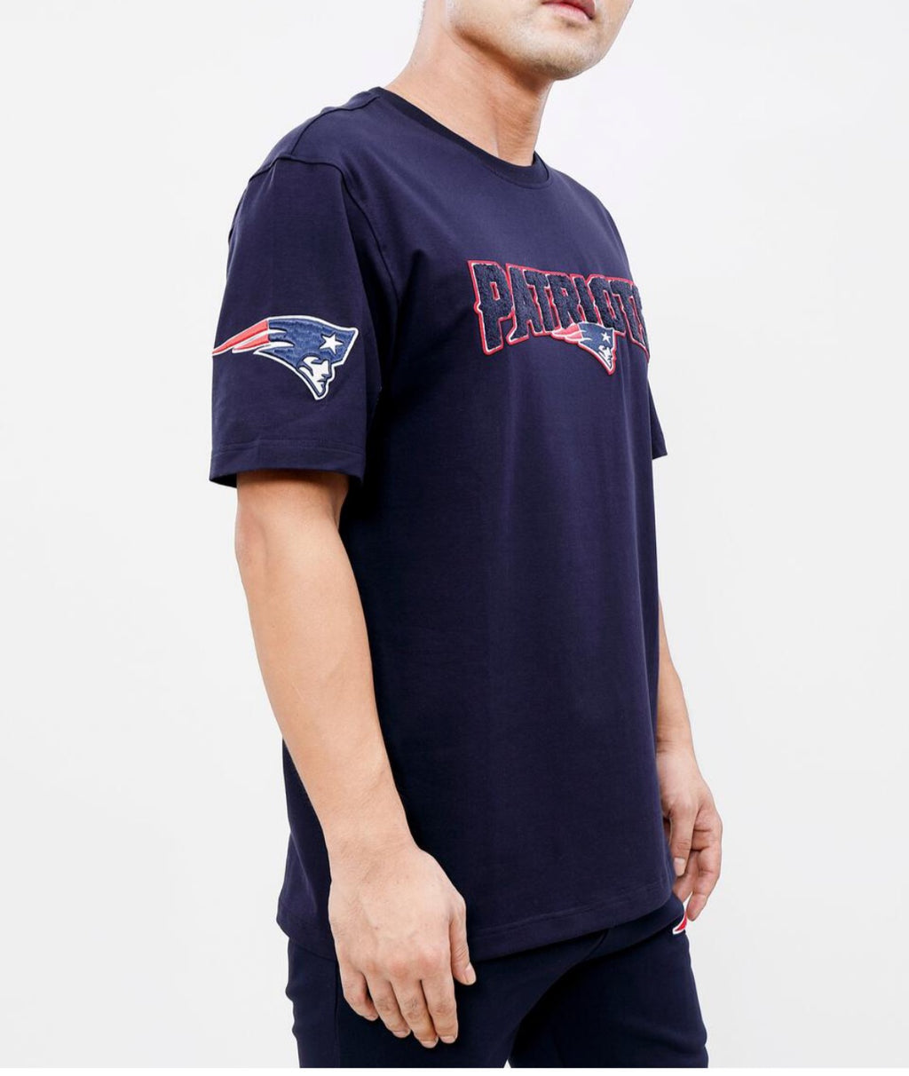 Pro Standard 2 Piece New England Patriots Short Set