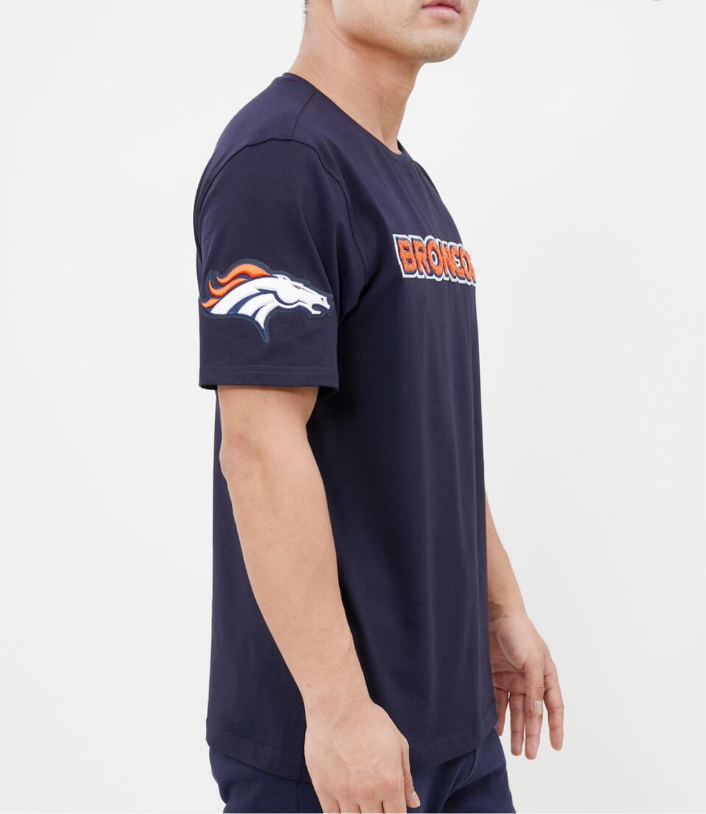 Pro Standard 2 Piece Denver Broncos Short Set