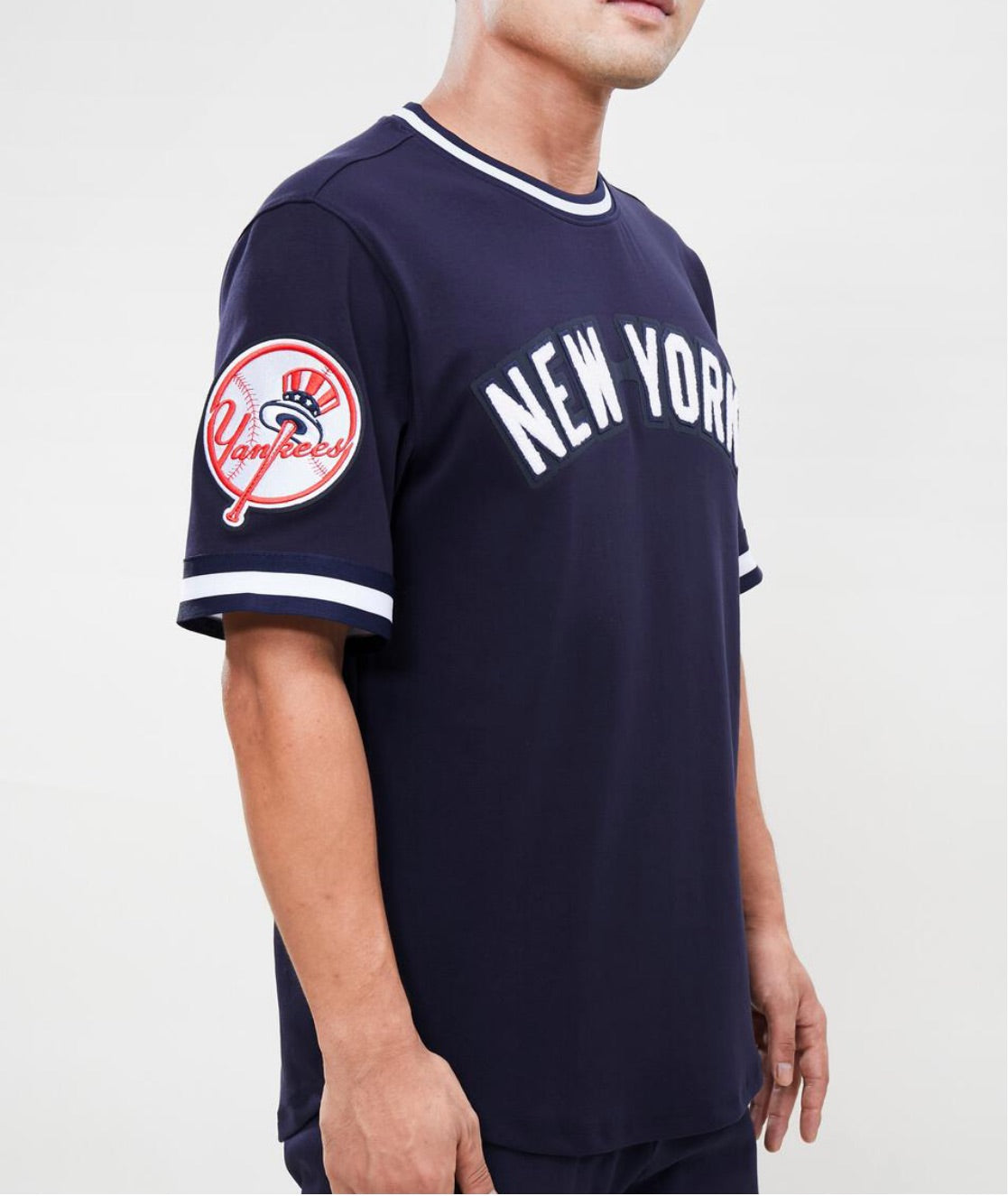 Pro Standard Men’s New York Yankees Jersey Shirt