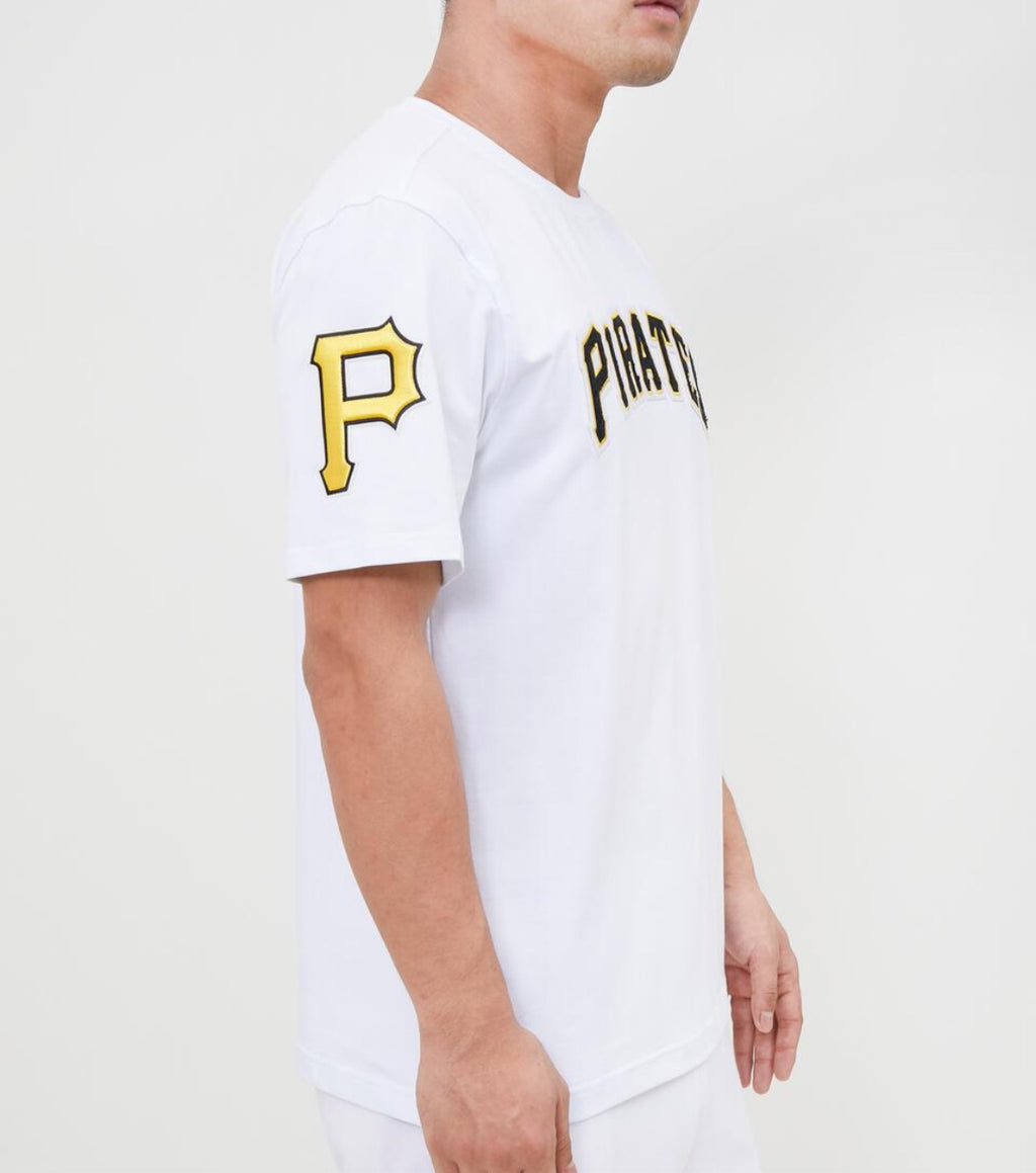 Pro Standard 2 Piece Pittsburgh Pirates Short Set