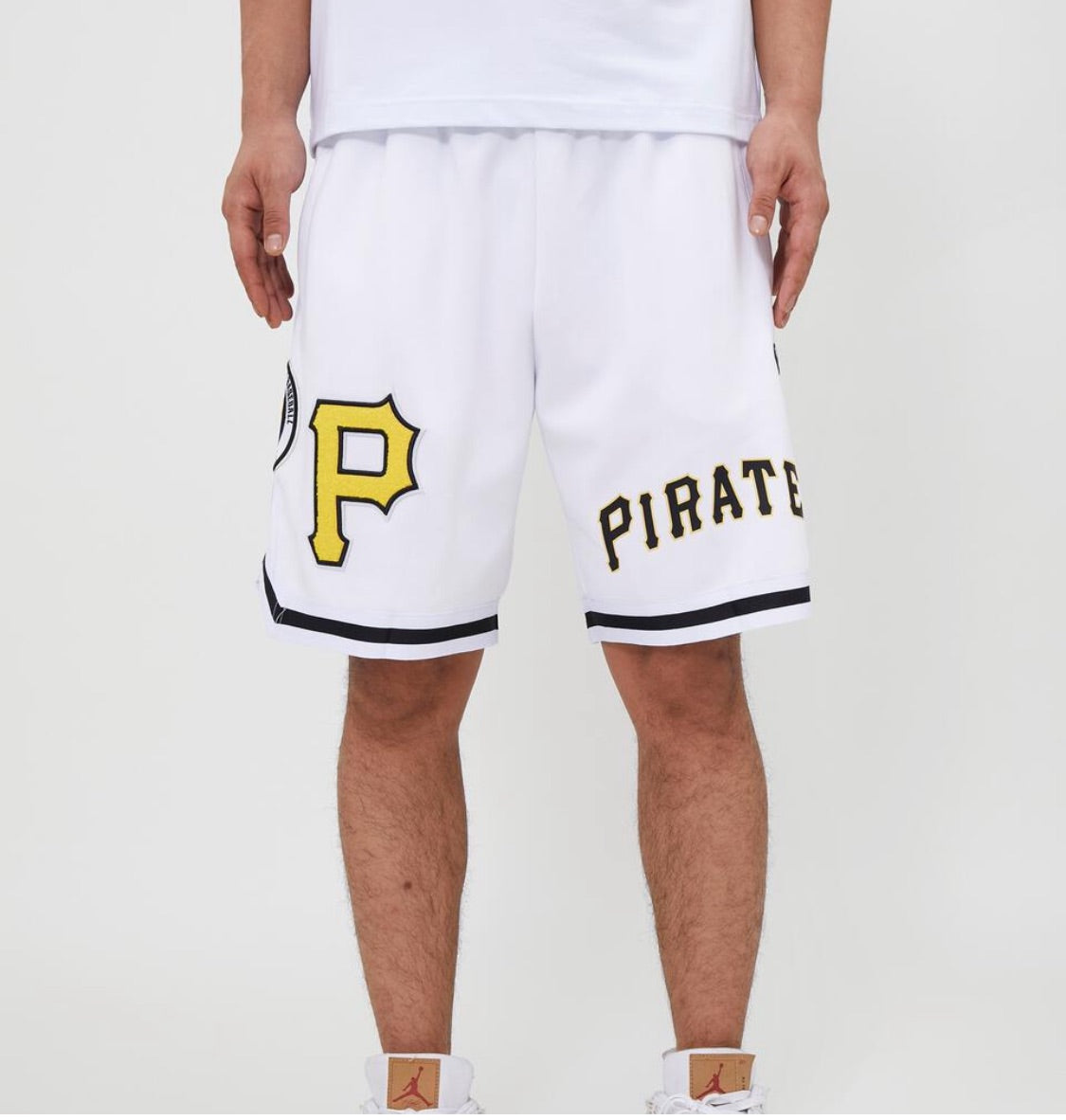 Pro Standard 2 Piece Pittsburgh Pirates Short Set