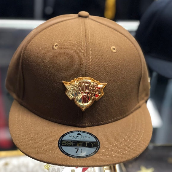 New Era black label New York Knicks hat fitted