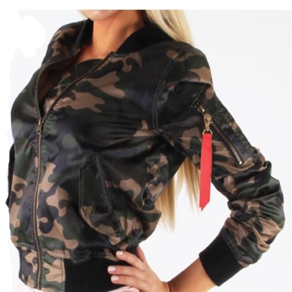 Women’s Plus Size Camo Army Green Bomber Jacket